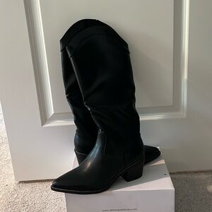 Size 9 Black Zip Up Women’s Cowboy boots